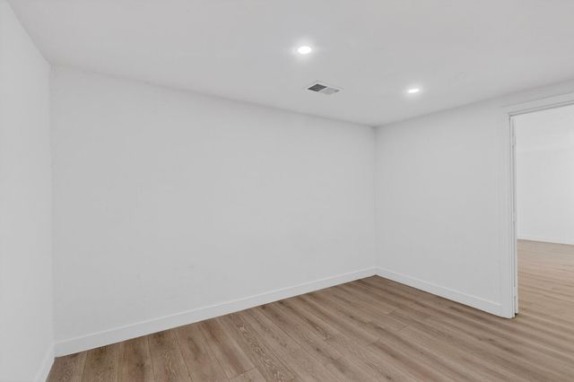 1104 E River Road, Belen, NM 87002