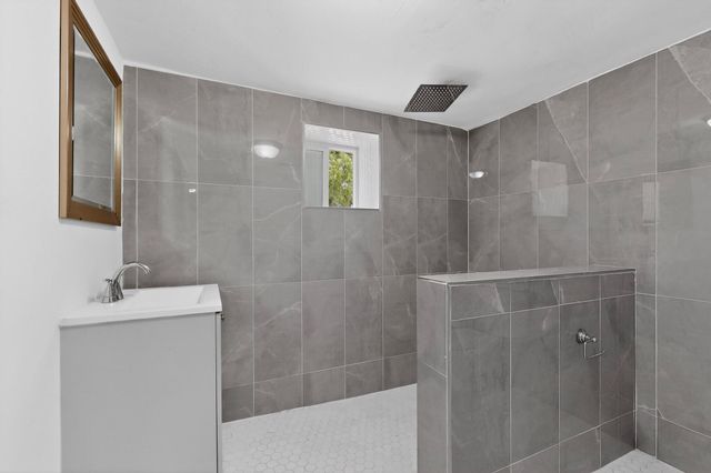 1104 E River Road, Belen, NM 87002