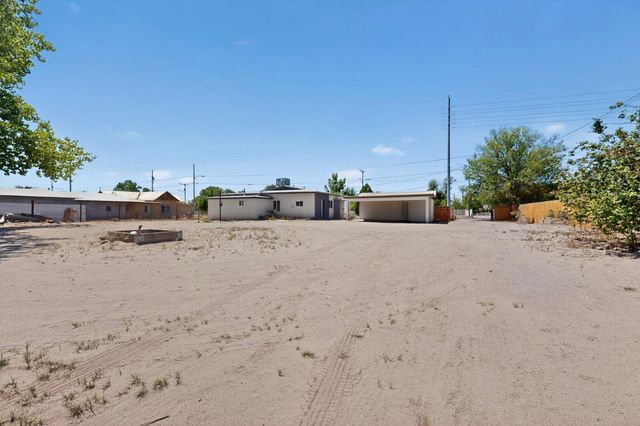 1104 E River Road, Belen, NM 87002