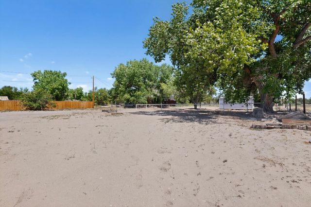 1104 E River Road, Belen, NM 87002