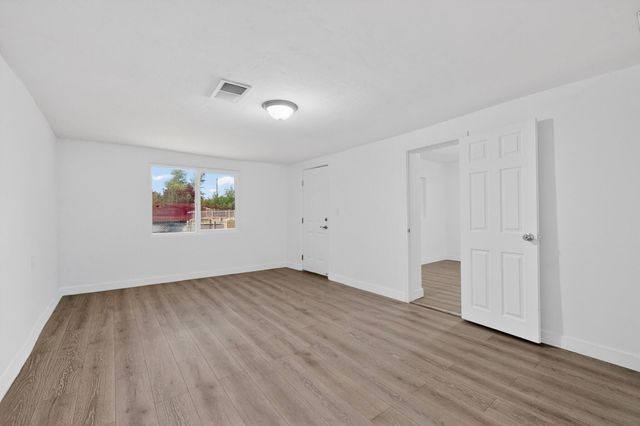 1104 E River Road, Belen, NM 87002