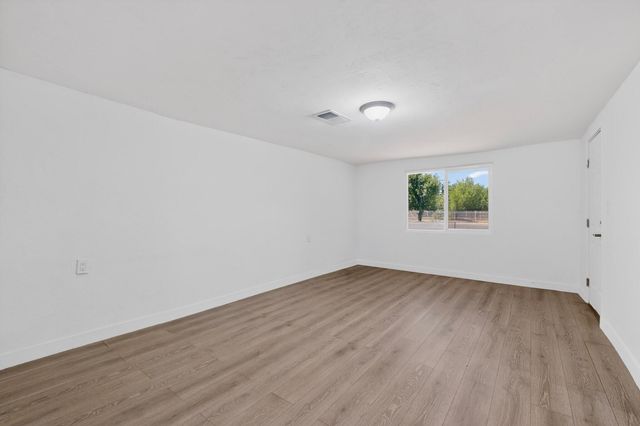 1104 E River Road, Belen, NM 87002