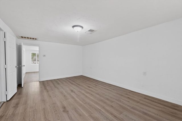 1104 E River Road, Belen, NM 87002