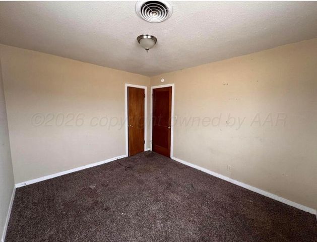 427 Clark Avenue, Stinnett, TX 79083