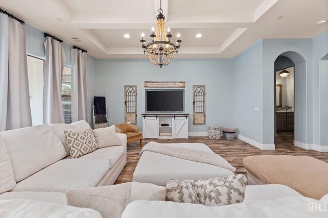 15521 Georges letour Avenue, Bakersfield, CA 93314