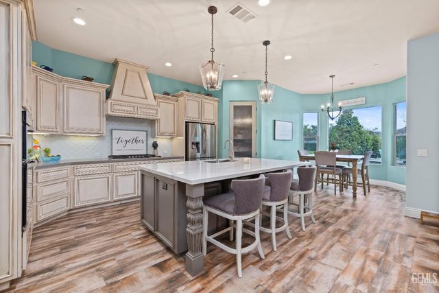 15521 Georges letour Avenue, Bakersfield, CA 93314
