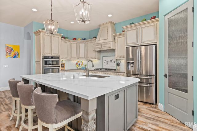 15521 Georges letour Avenue, Bakersfield, CA 93314