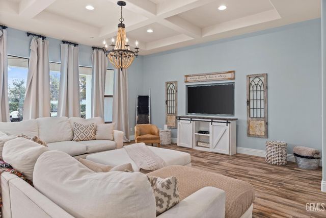 15521 Georges letour Avenue, Bakersfield, CA 93314