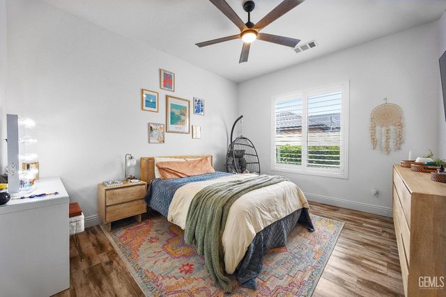 15521 Georges letour Avenue, Bakersfield, CA 93314