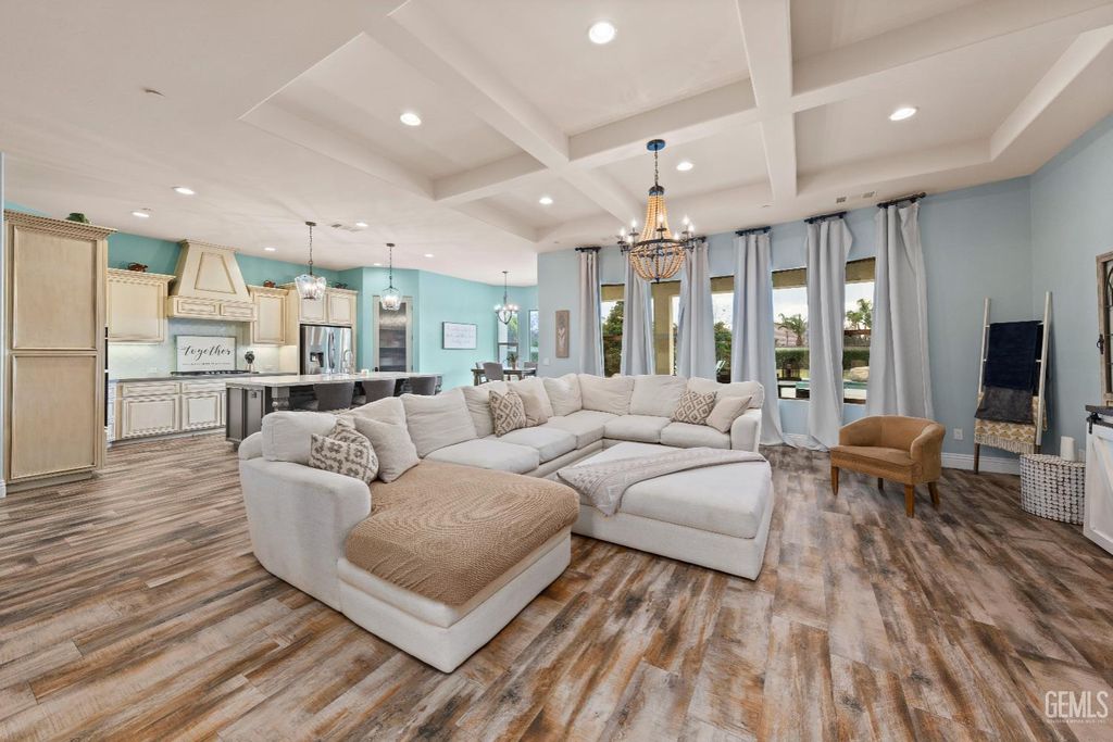 15521 Georges letour Avenue, Bakersfield, CA 93314