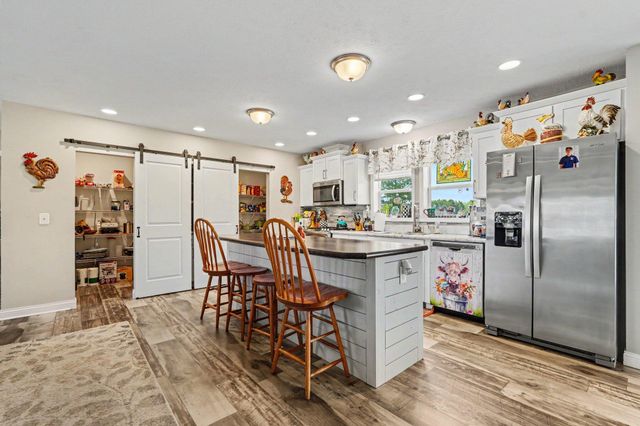 3676 Hollyfield Drive, Cedar Springs, MI 49319