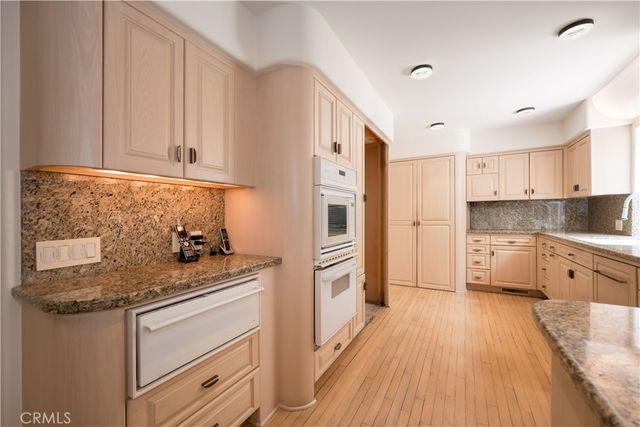 12023 Laurel Lane, Studio City, CA 91604