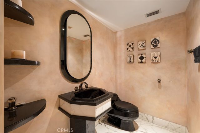 12023 Laurel Lane, Studio City, CA 91604
