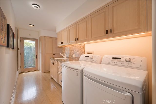 12023 Laurel Lane, Studio City, CA 91604