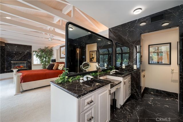 12023 Laurel Lane, Studio City, CA 91604