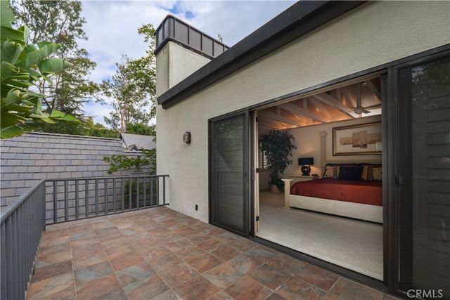 12023 Laurel Lane, Studio City, CA 91604