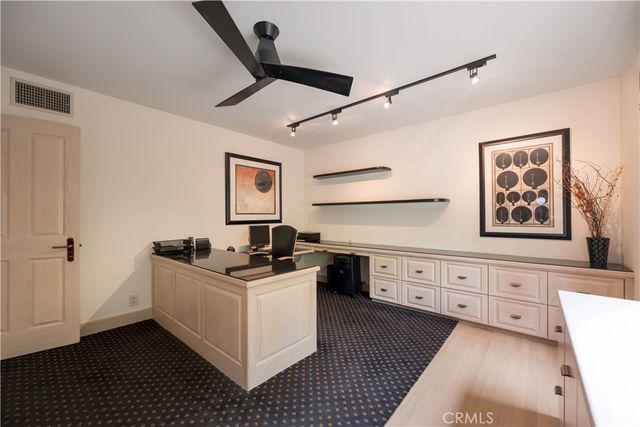 12023 Laurel Lane, Studio City, CA 91604