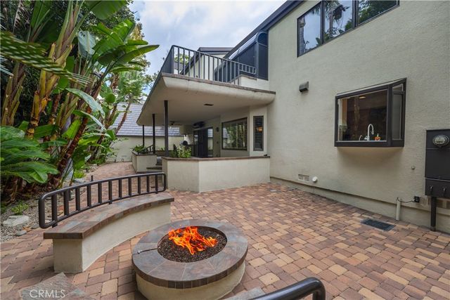 12023 Laurel Lane, Studio City, CA 91604