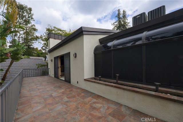 12023 Laurel Lane, Studio City, CA 91604