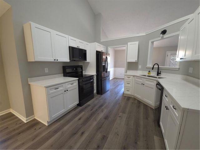2355 Pemberton Point, Buford, GA 30519
