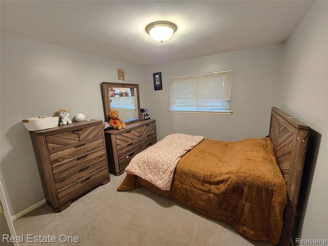 35636 Bonneville Drive, Sterling Heights, MI 48312