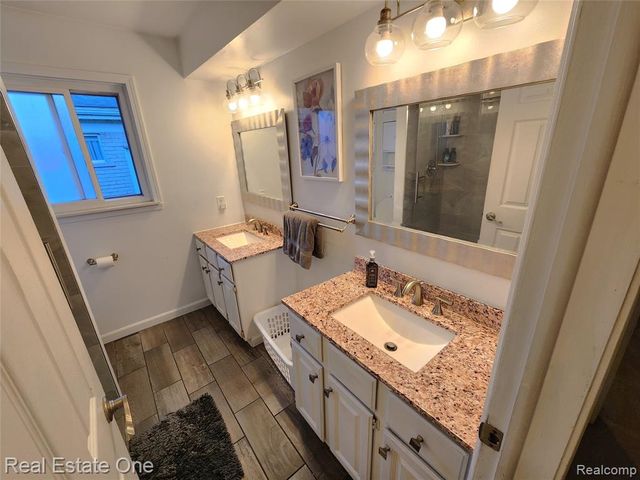 35636 Bonneville Drive, Sterling Heights, MI 48312
