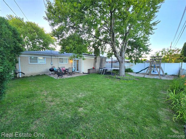 35636 Bonneville Drive, Sterling Heights, MI 48312