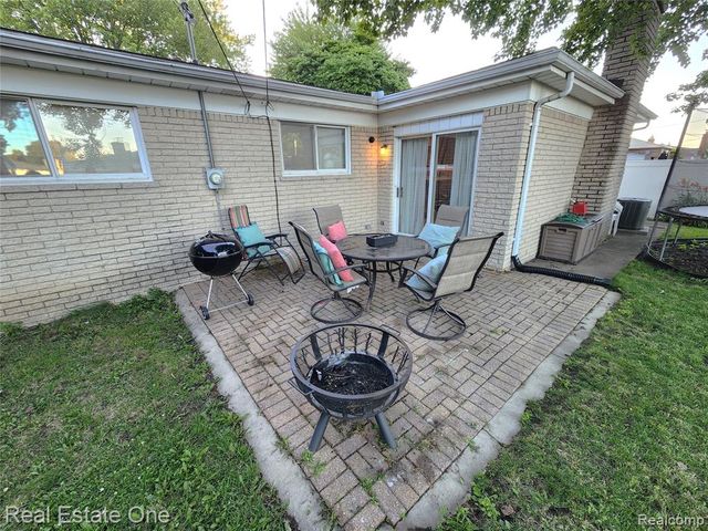 35636 Bonneville Drive, Sterling Heights, MI 48312