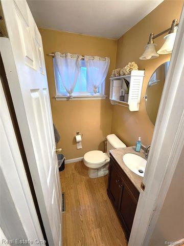 35636 Bonneville Drive, Sterling Heights, MI 48312