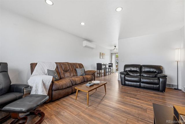 971 S Yarrow Street, Denver, CO 80226