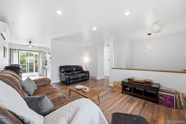 971 S Yarrow Street, Denver, CO 80226