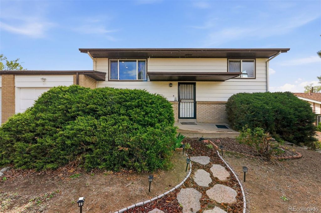 971 S Yarrow Street, Denver, CO 80226