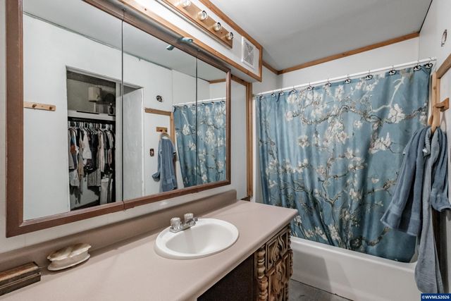 6025 SE 124th Av, Portland, OR 97236