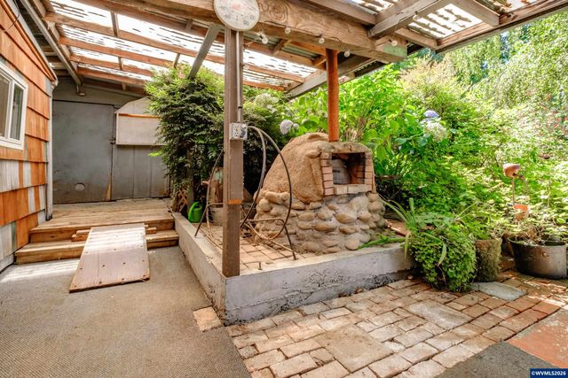 6025 SE 124th Av, Portland, OR 97236