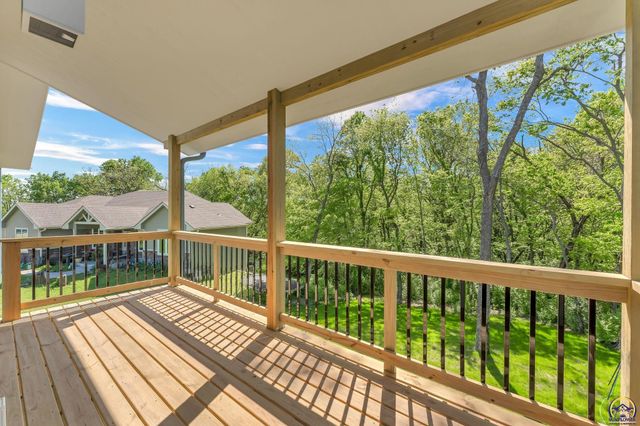 3339 NW Dawdy CT, Topeka, KS 66618