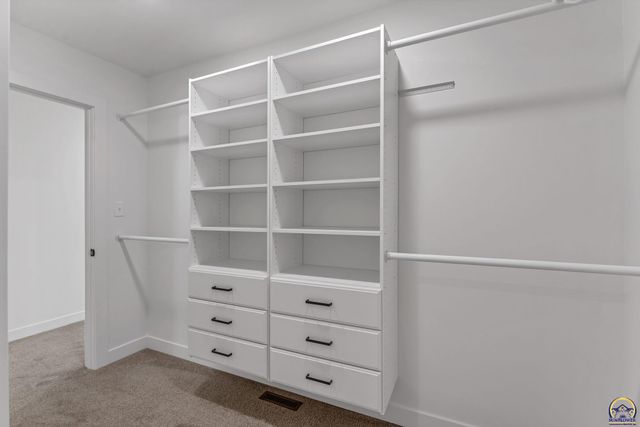 3339 NW Dawdy CT, Topeka, KS 66618