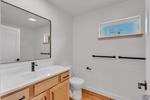 3339 NW Dawdy CT, Topeka, KS 66618