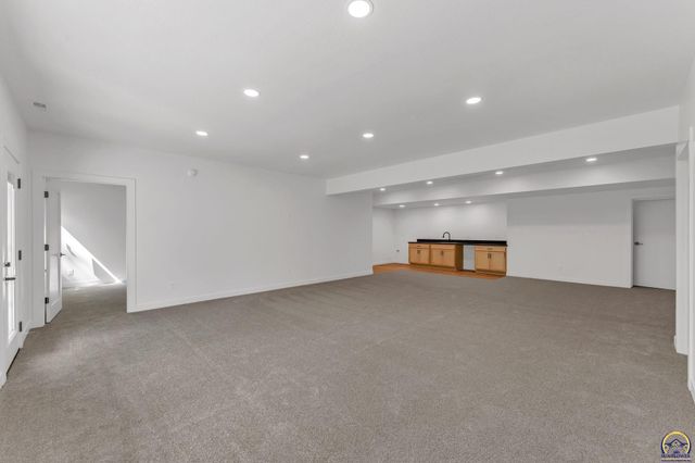 3339 NW Dawdy CT, Topeka, KS 66618