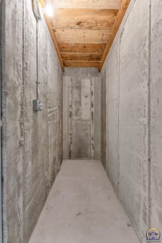 3339 NW Dawdy CT, Topeka, KS 66618