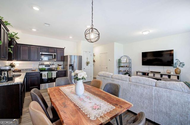 208 Grand Central Way, Cartersville, GA 30120