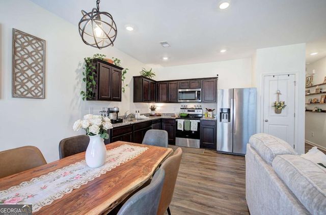 208 Grand Central Way, Cartersville, GA 30120