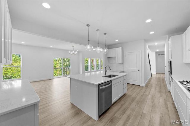 1 Bradford @ Kreder Farms, St Charles, MO 63304