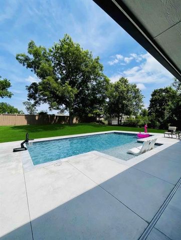 2709 Crittenden Drive, Norman, OK 73072