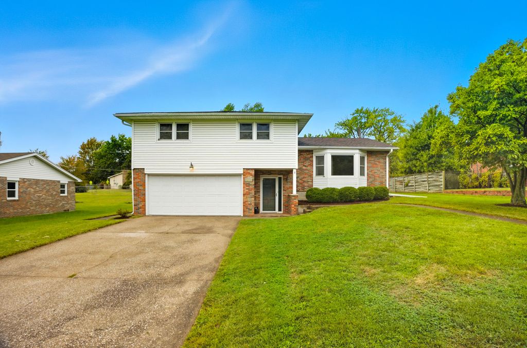 811 CAMBRIDGE DR, Columbia, MO 65203