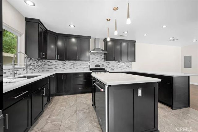 9620 Wheatland, Sunland, CA 91040