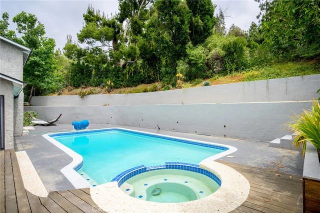 9620 Wheatland, Sunland, CA 91040
