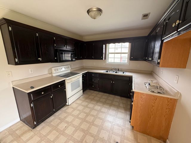 725 Muddy Creek S. Road, Berea, KY 40403