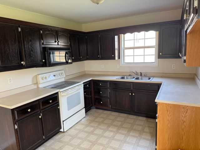 725 Muddy Creek S. Road, Berea, KY 40403