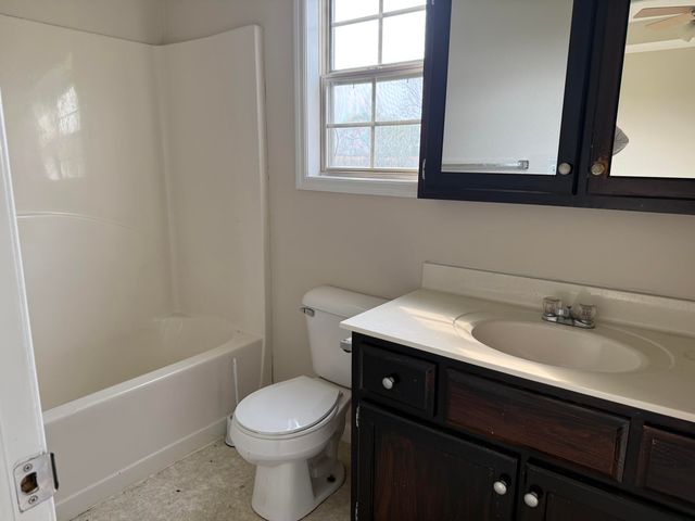 725 Muddy Creek S. Road, Berea, KY 40403