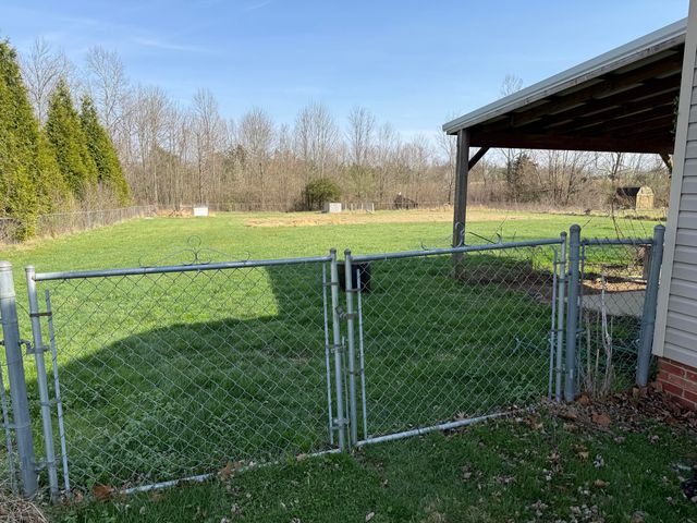 725 Muddy Creek S. Road, Berea, KY 40403